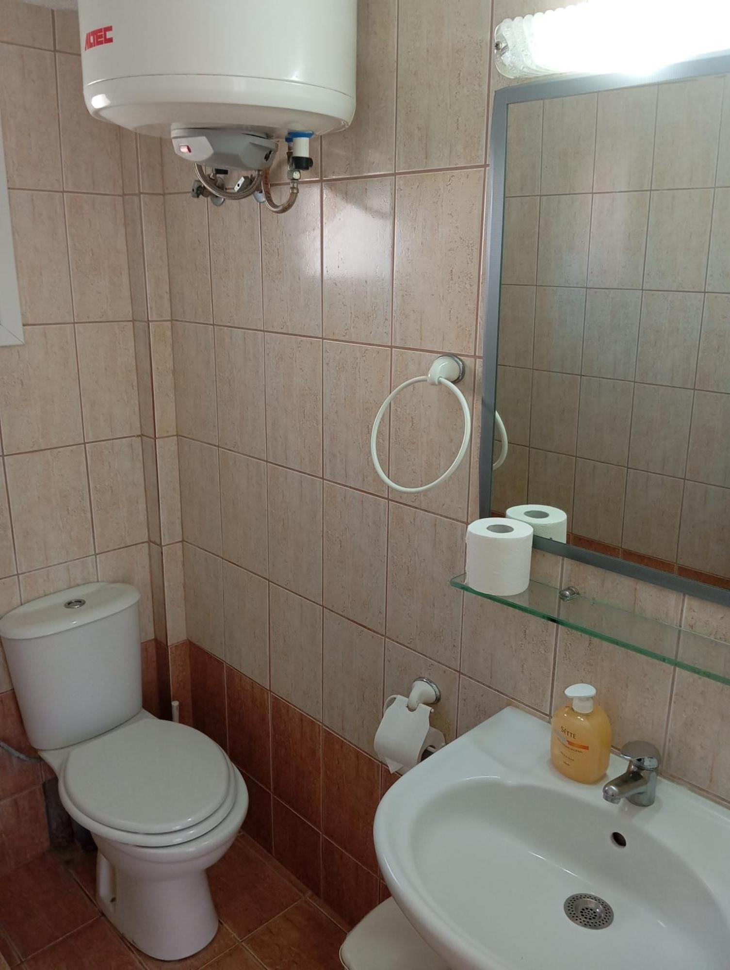 Apartments Gregory & George Hanioti Luaran gambar