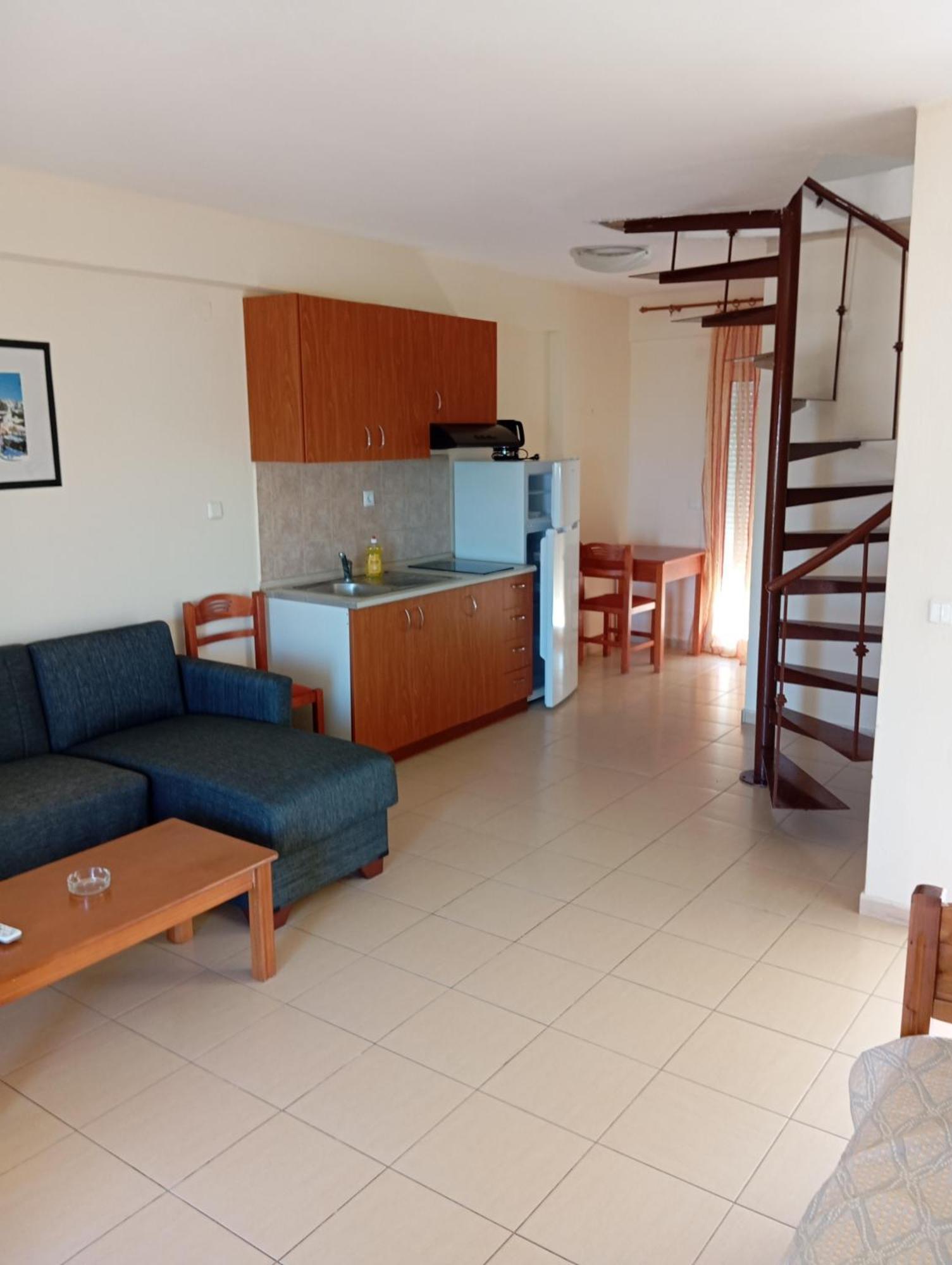Apartments Gregory & George Hanioti Luaran gambar