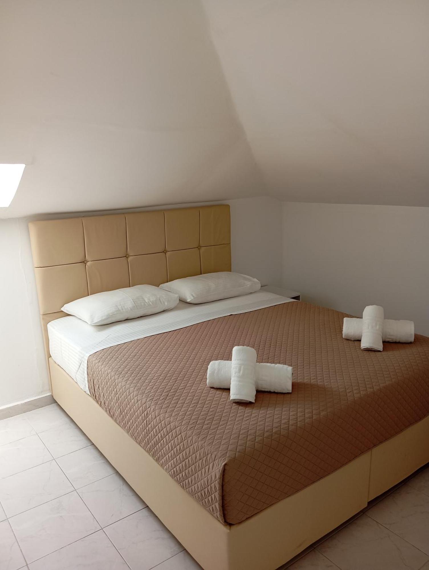 Apartments Gregory & George Hanioti Luaran gambar